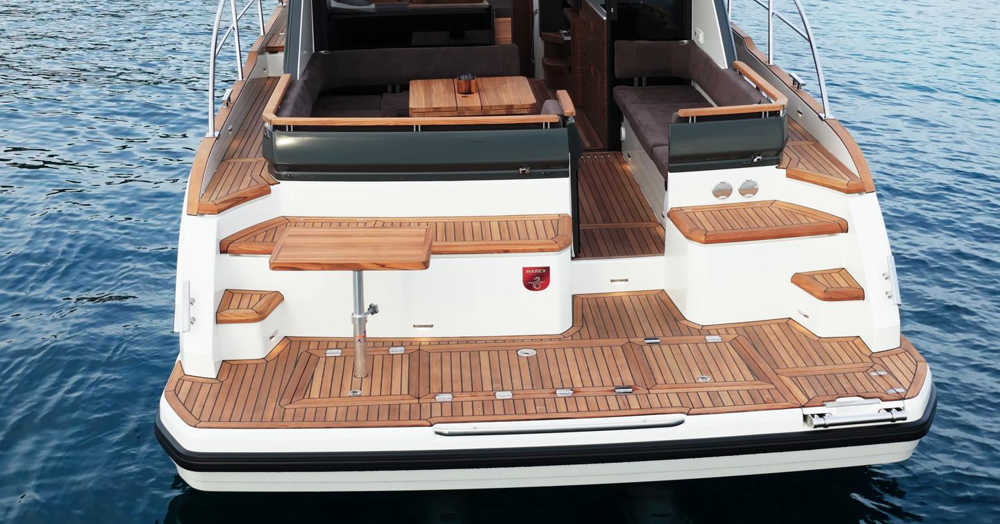 Marex-390-Review-aft-deck