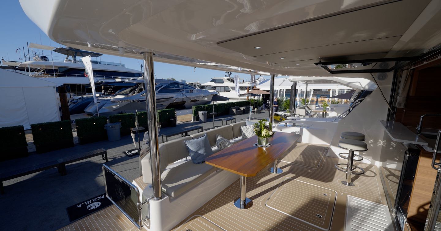 Aquila-46-Yacht-Review-cockpit