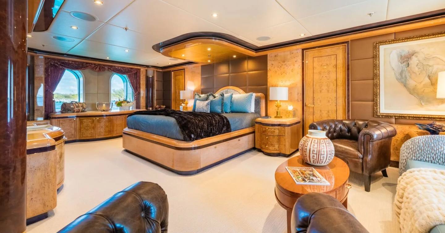 Superyacht Elis Et Mar master cabin 