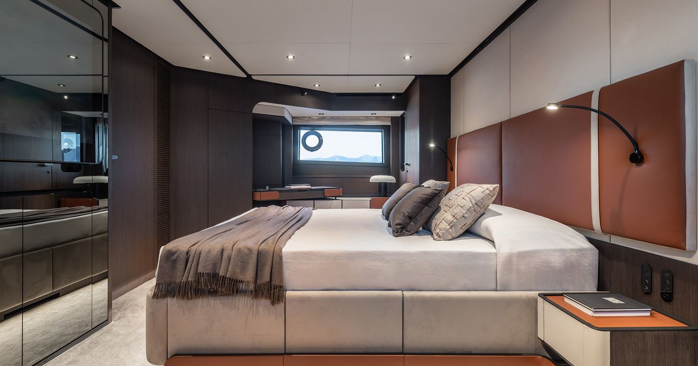 Ferretti 800 motor yacht master cabin 