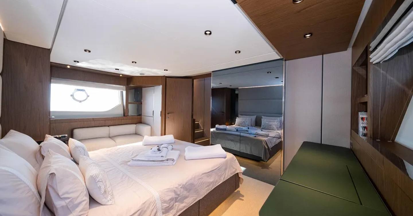 Motor yacht Dogu's master cabin