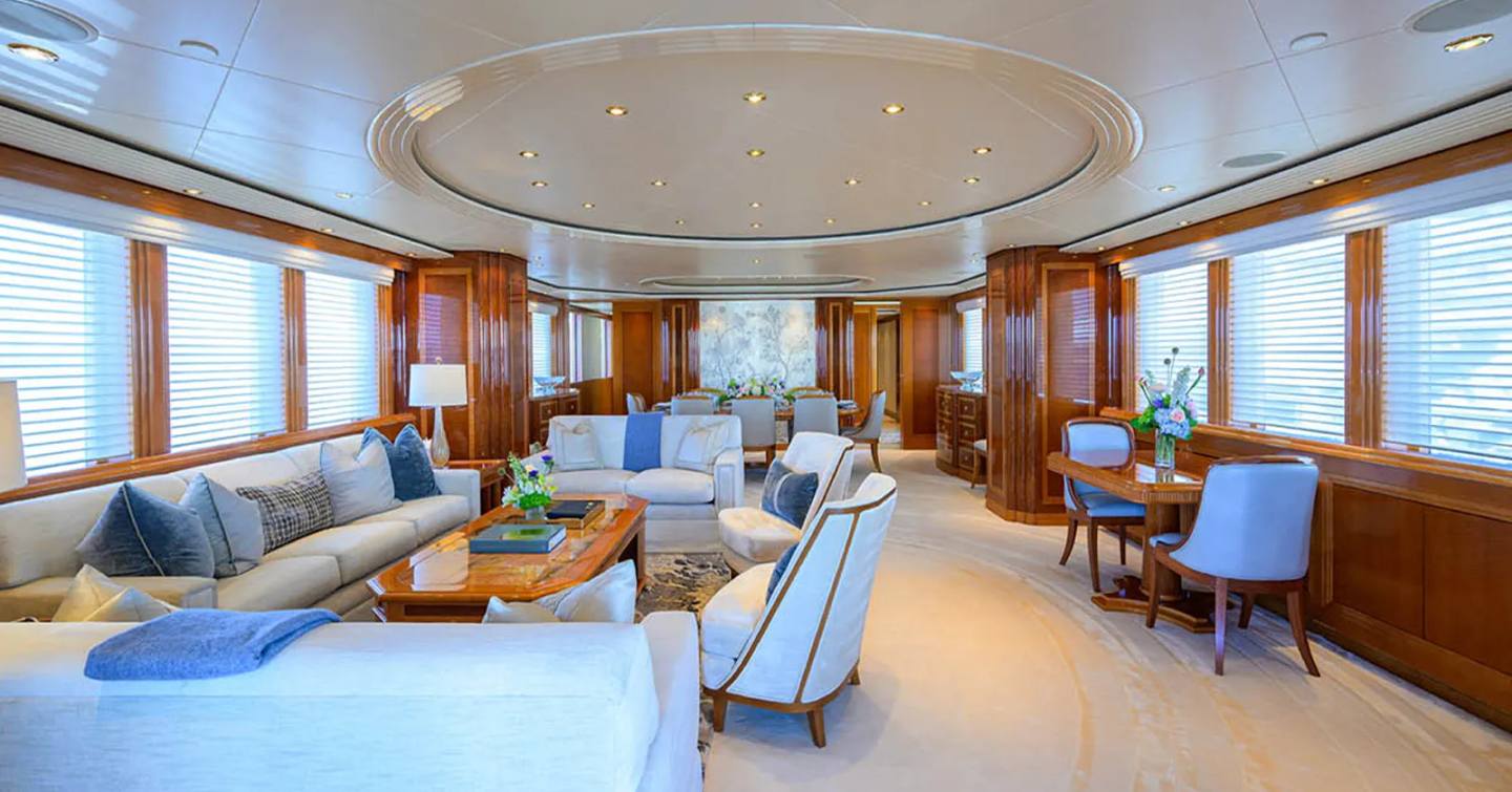 Motor yacht Gigi's interior seating area