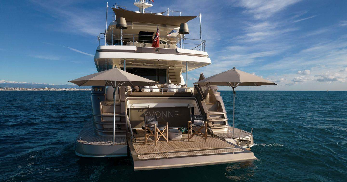 Motor Yacht Yvonne beach club with canopies