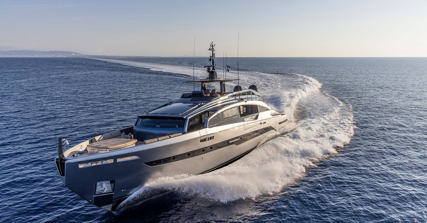 Pershing GTX116 motor yacht under way