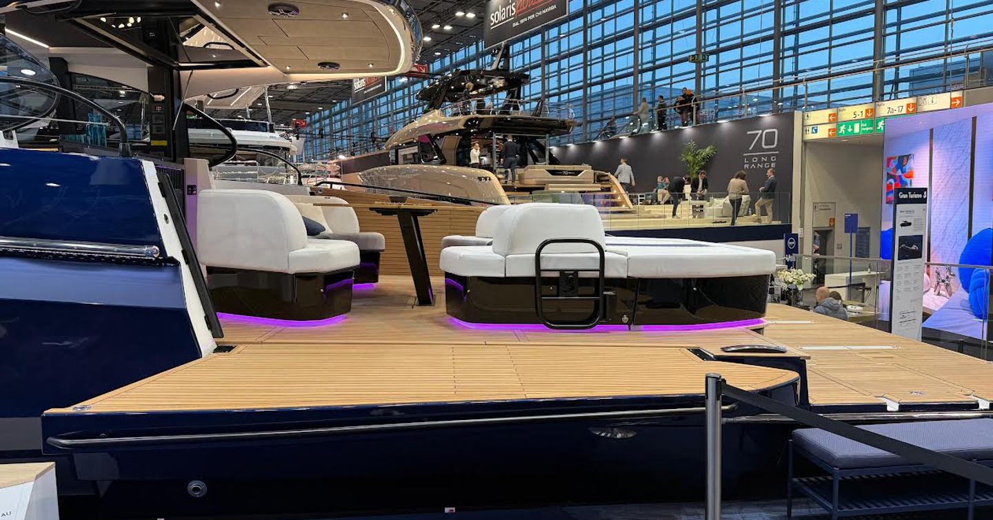 Side view of Next-Gen Beneteau Gran Turismo 50 motor yacht aft deck