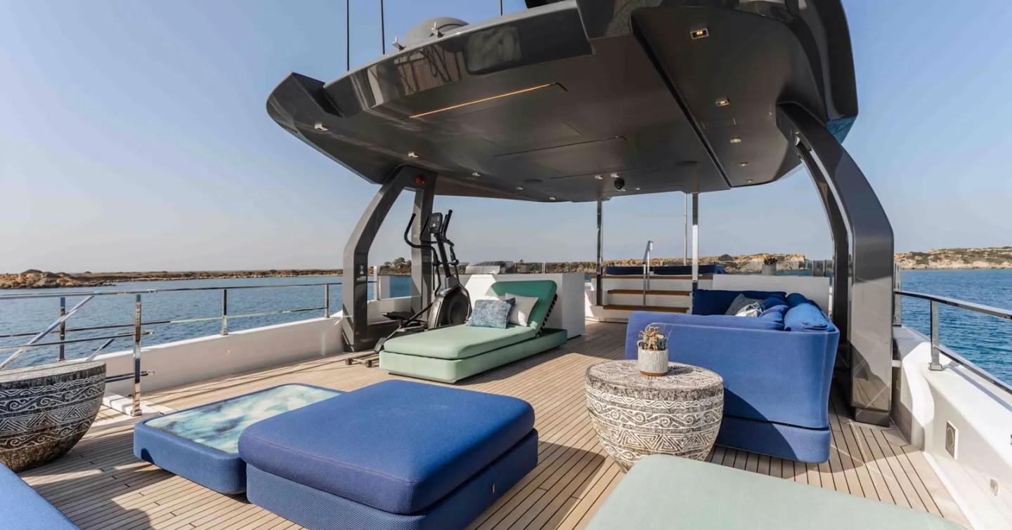 Superyacht Renewal 3 sundeck