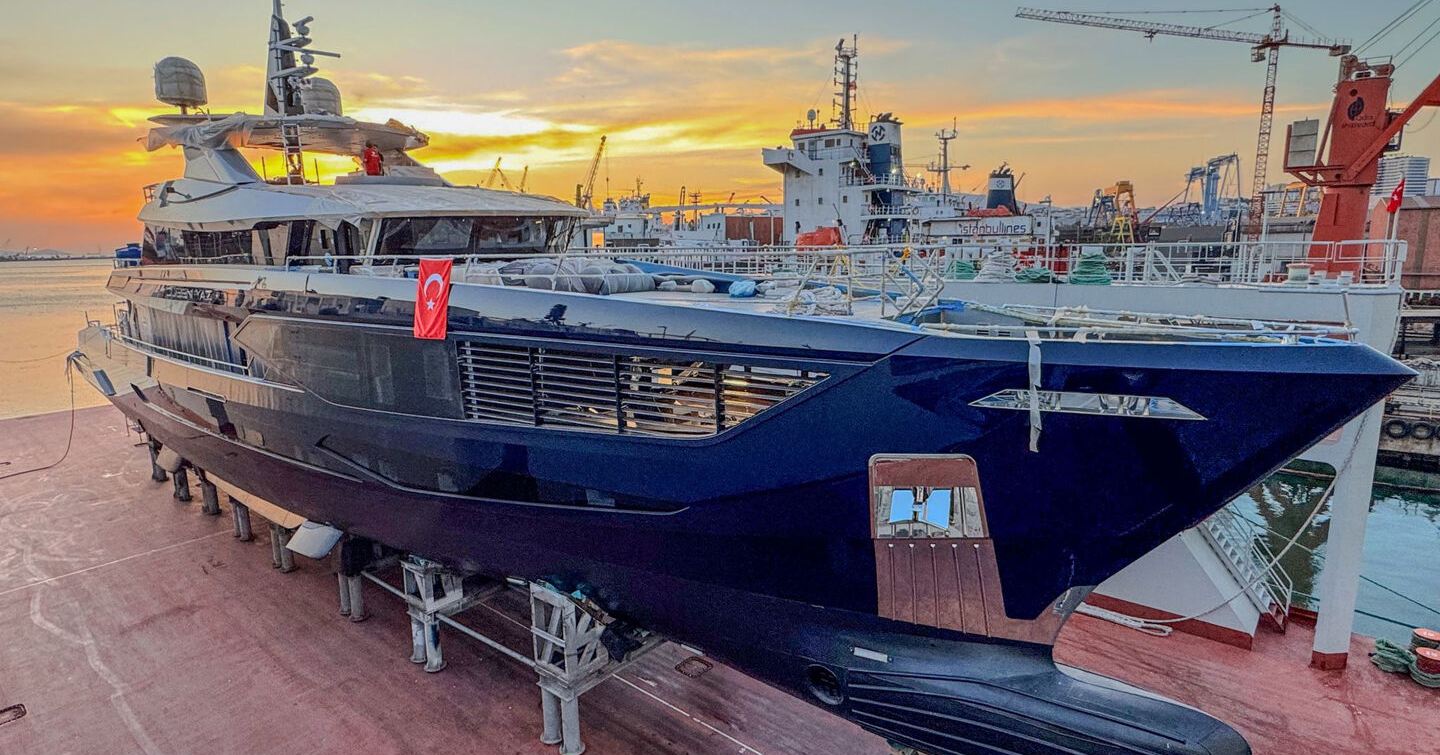 Dearsan Superyacht Queen Yaz pre-launch on stand 