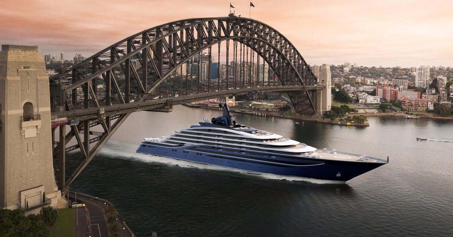 Superyacht Somnio in motion under Sydney Harbour Bridge