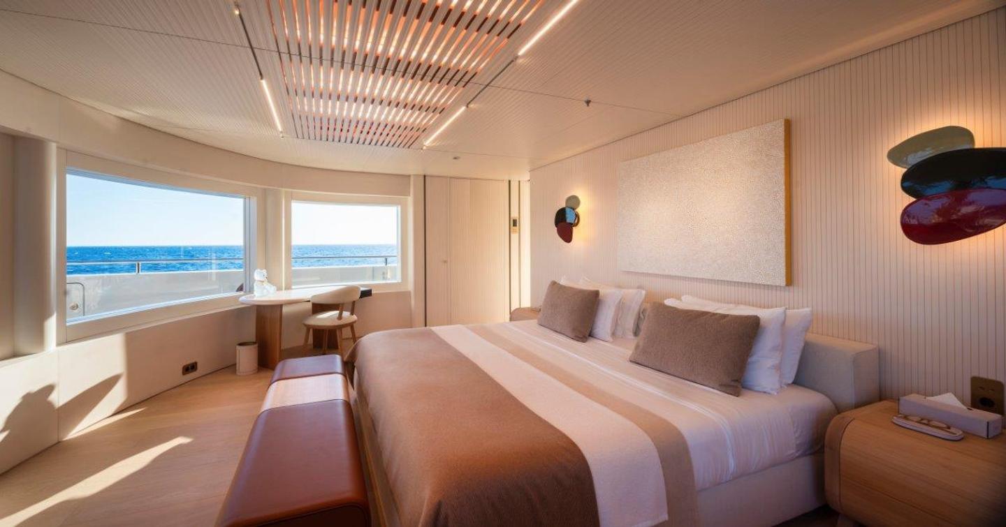 Superyacht Kasper 7's bedroom