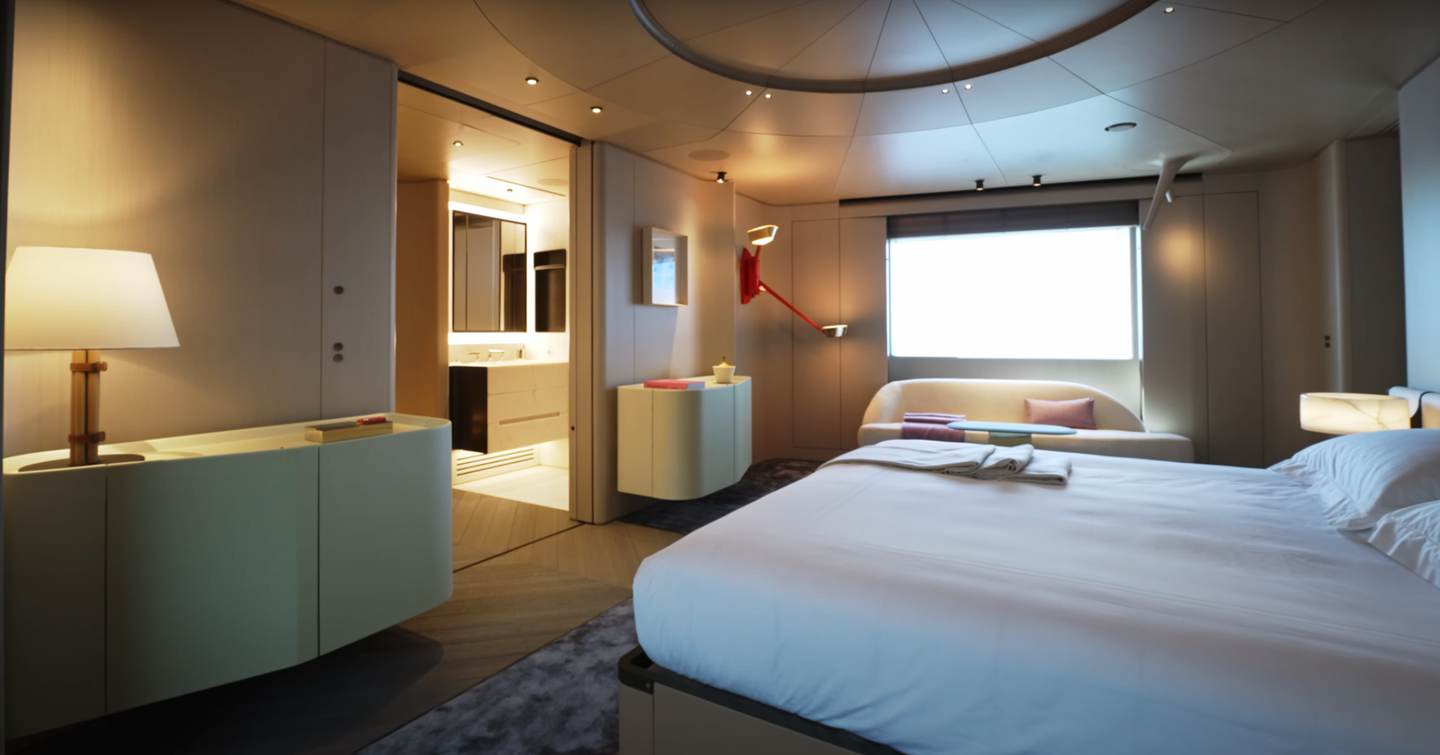 Explorer Yacht RJ master cabin 