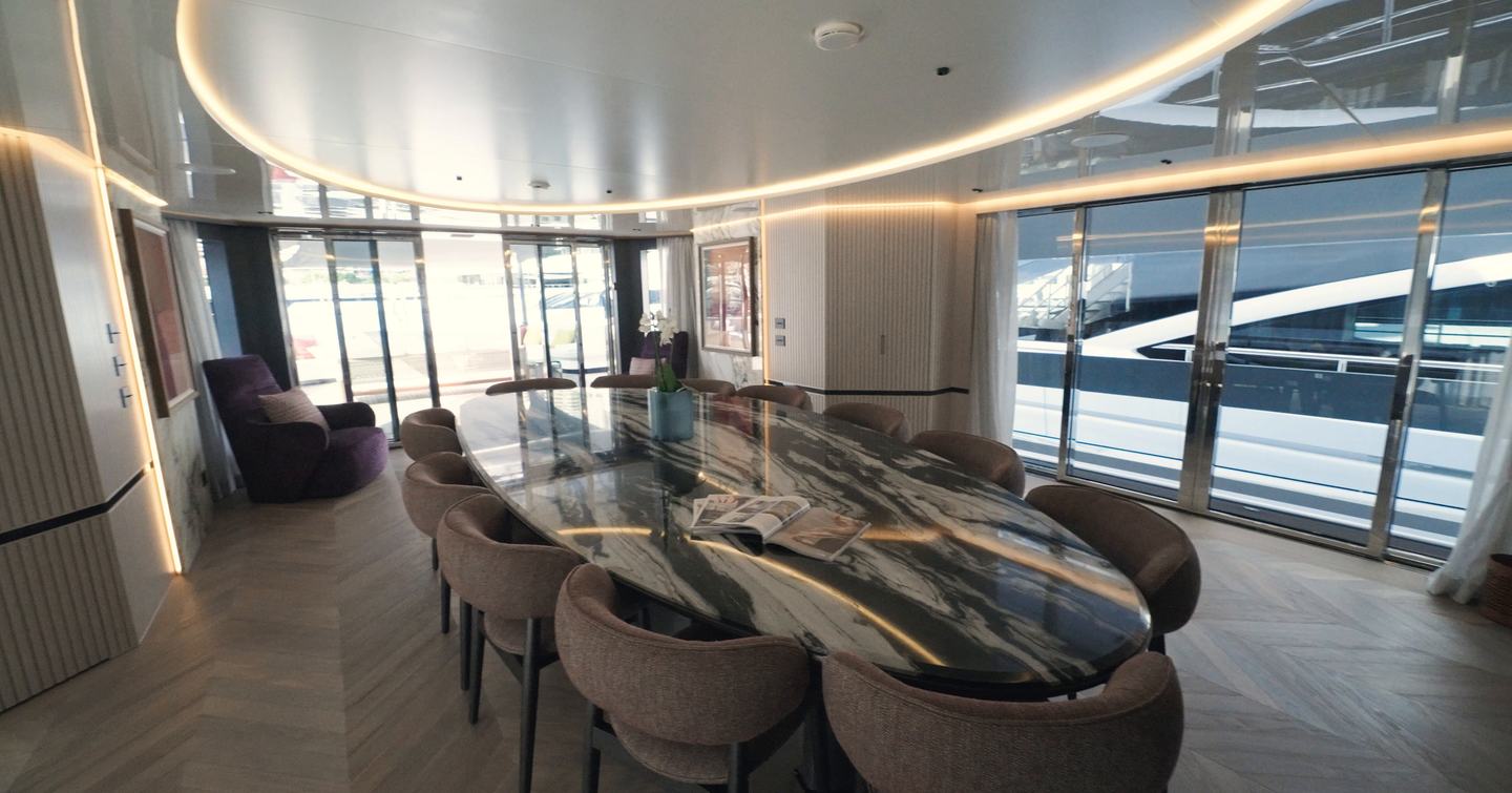 Columbus-Atlantique-43MT-Frette-Review-bridge-deck-dining