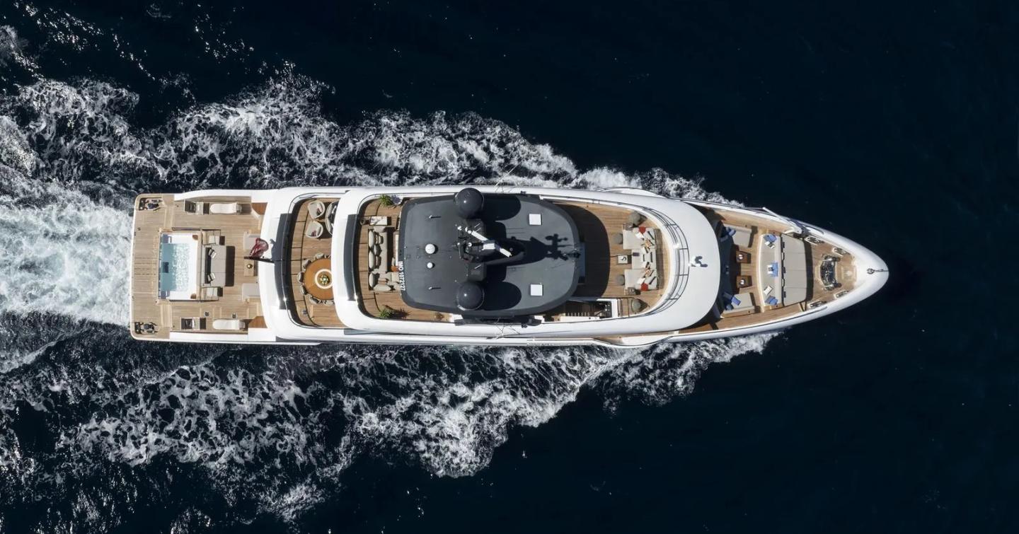 Benetti motor yacht Confessa underway aerial view 