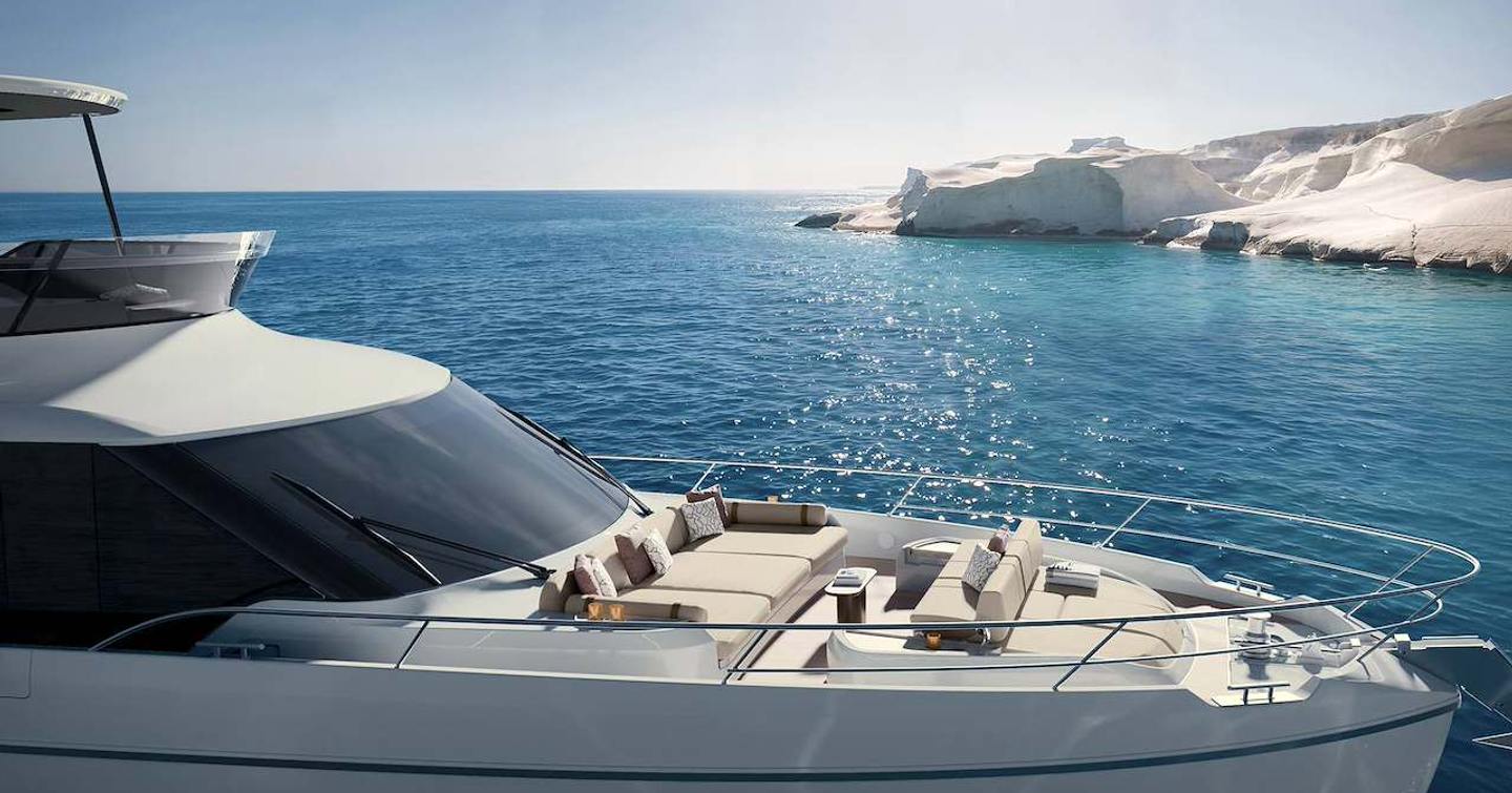 Rendering of Azimut Fly 70 Motor Yacht foredeck with integrated seating 