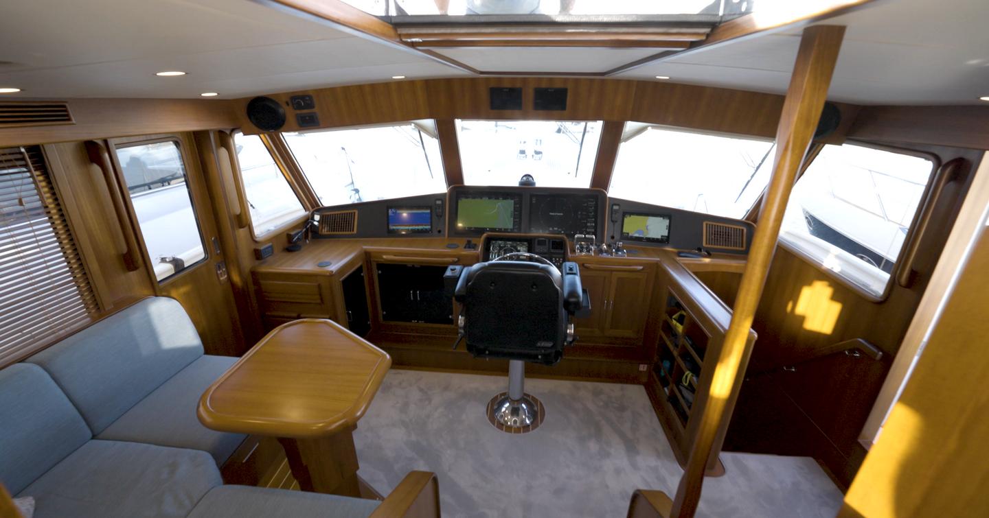 Fleming-60-pilothouse