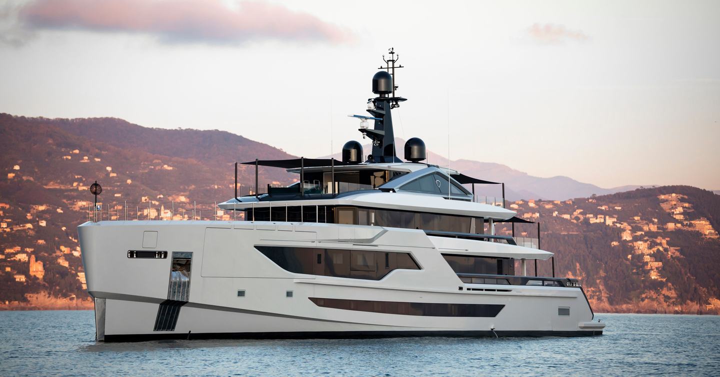 Superyacht Diamond Binta at anchor