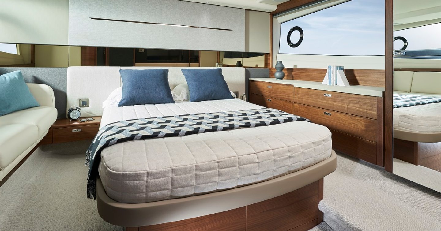 princess v50 cabin