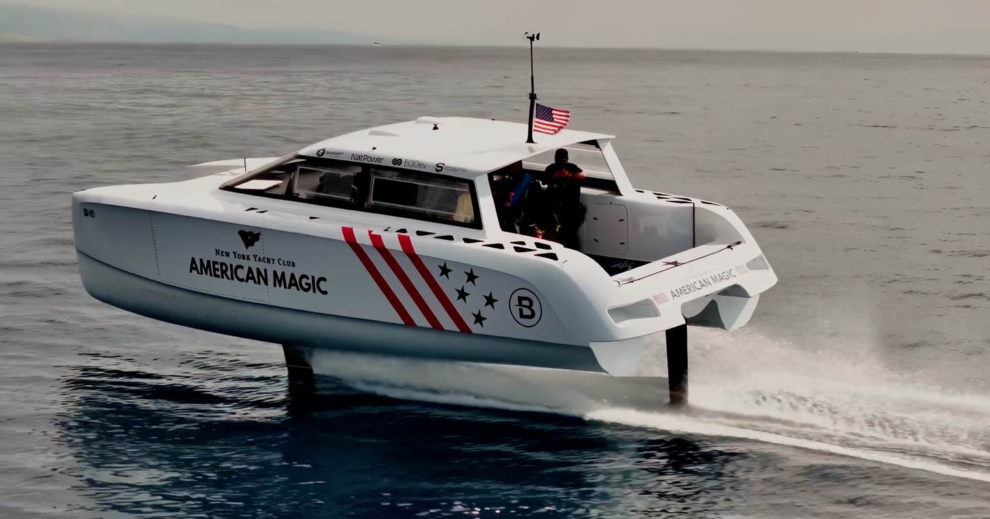 Bluegame-BGF45-Review-America-Cup-Chase-Boat