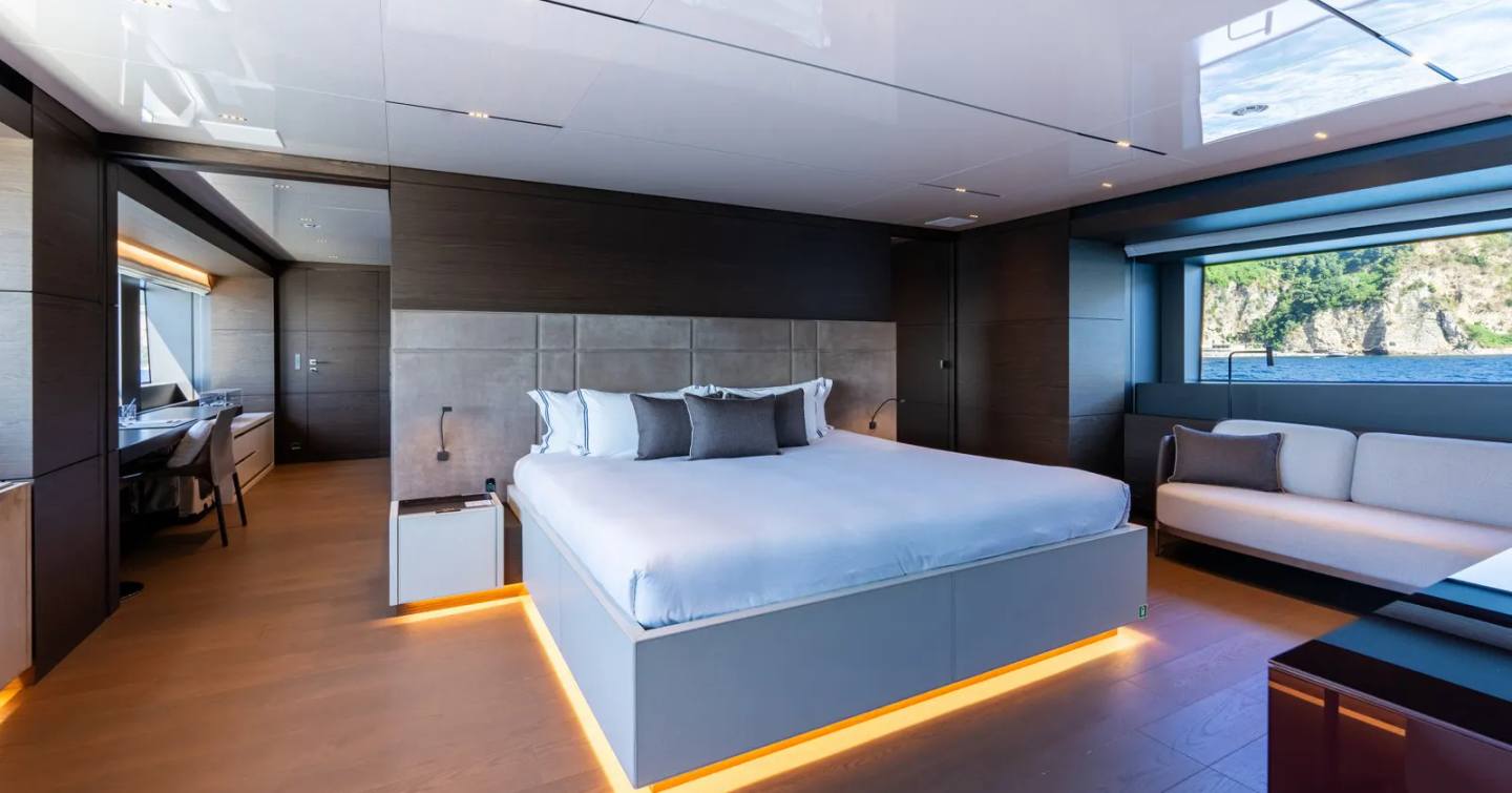 Master stateroom onboard ASANTE