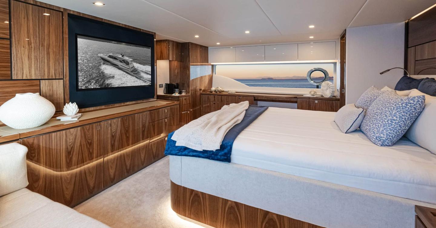 Riviera-6800-Sport-Yacht-Platinum-owner-cabin-TV