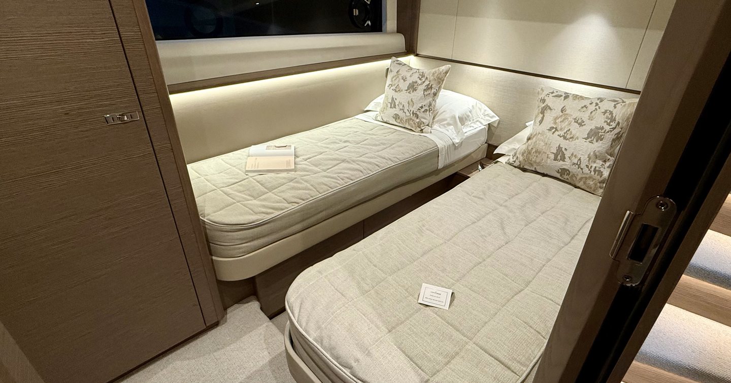 Princess-F58-twin-cabin