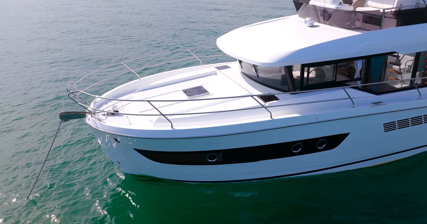 Beneteau Swift Trawler 37 Fly foredeck with optional sunpad cushions
