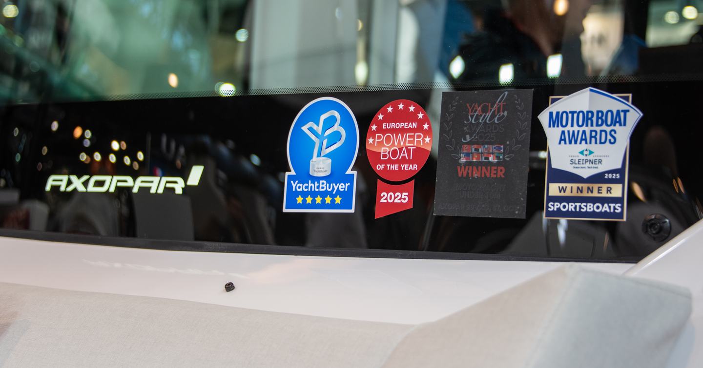 YachtBuyer Hall of Fame sticker on Axopar 29 SX Cross Cabin model 