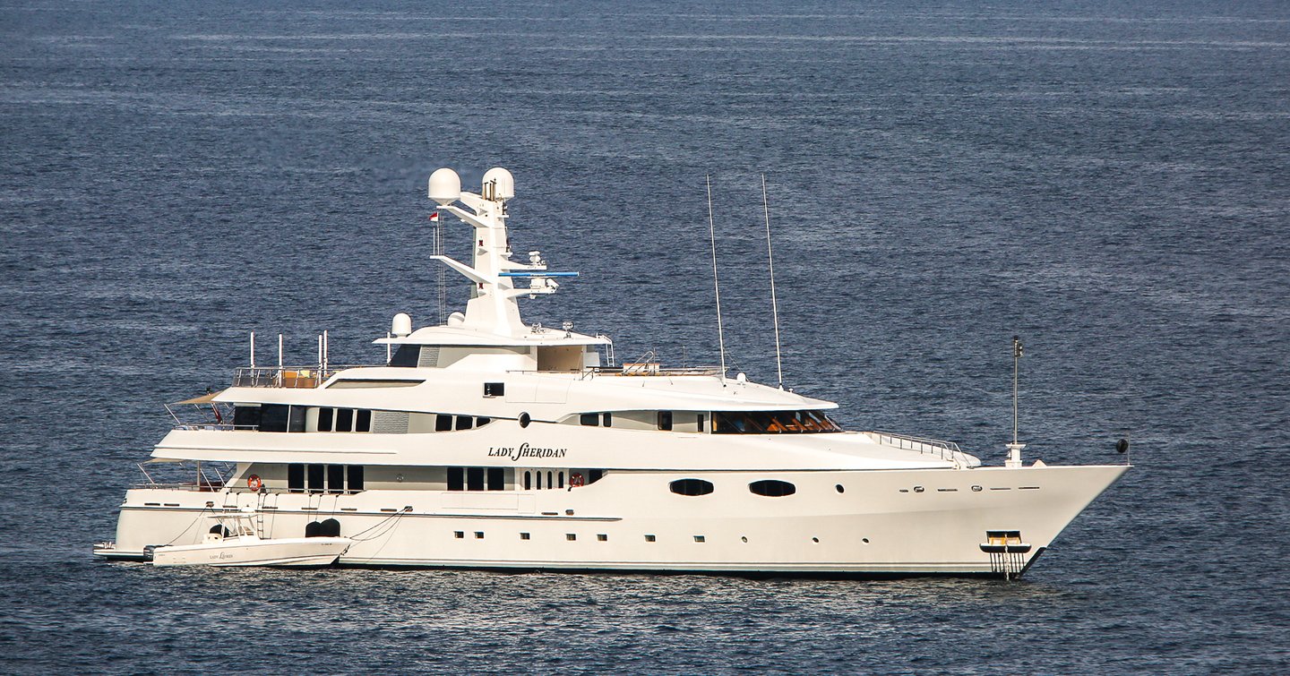 Superyacht Amaral (ex Lady Sheridan) under way 