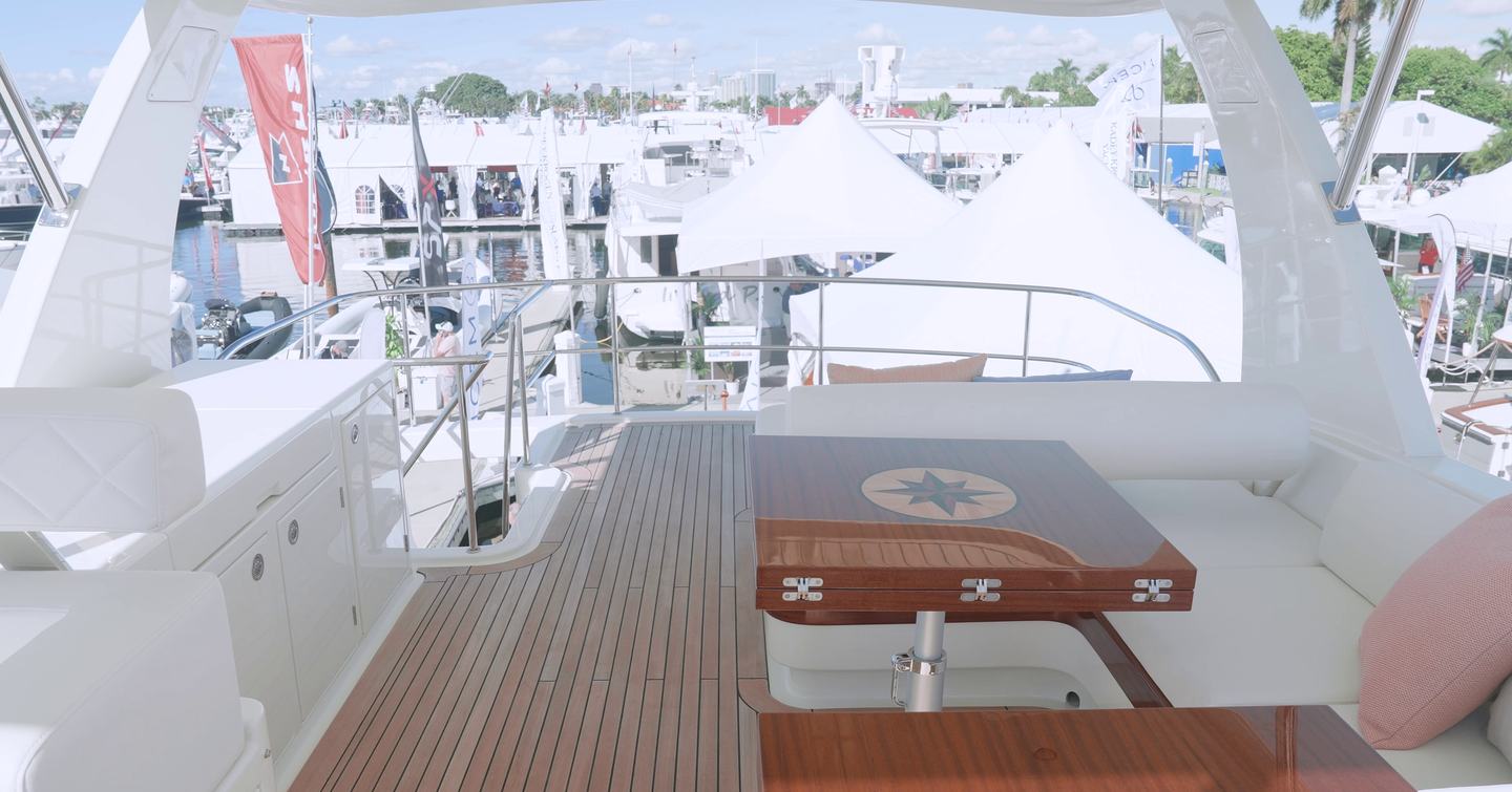 Vicem-65-Classic-Review-flybridge