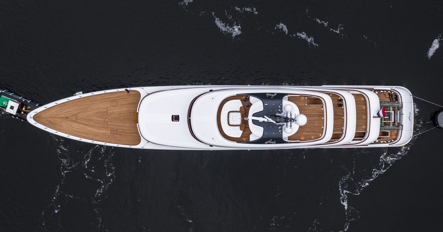 Feadship superyacht JUICE viewed from above