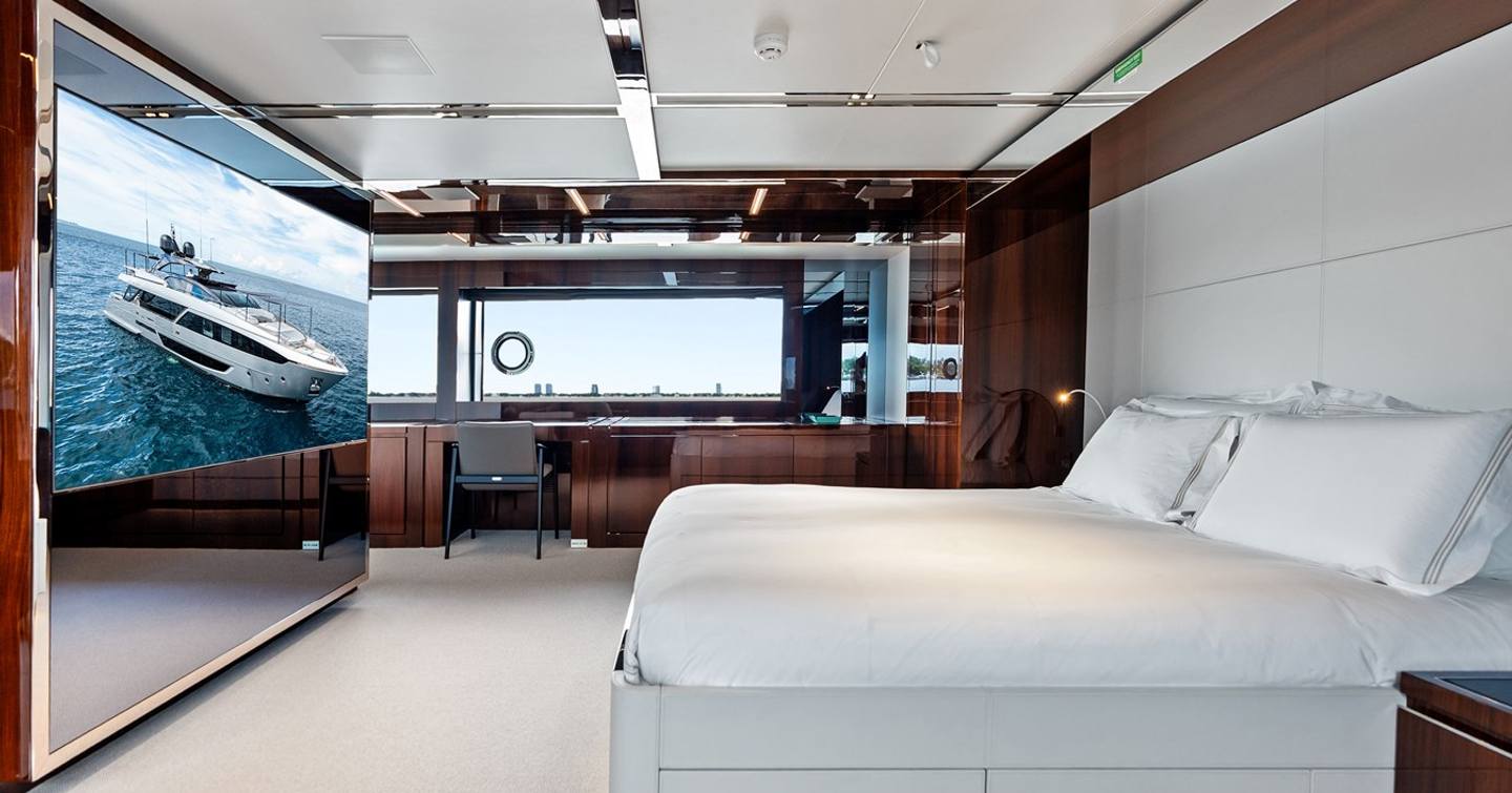 Superyacht Riva Royale master cabin 