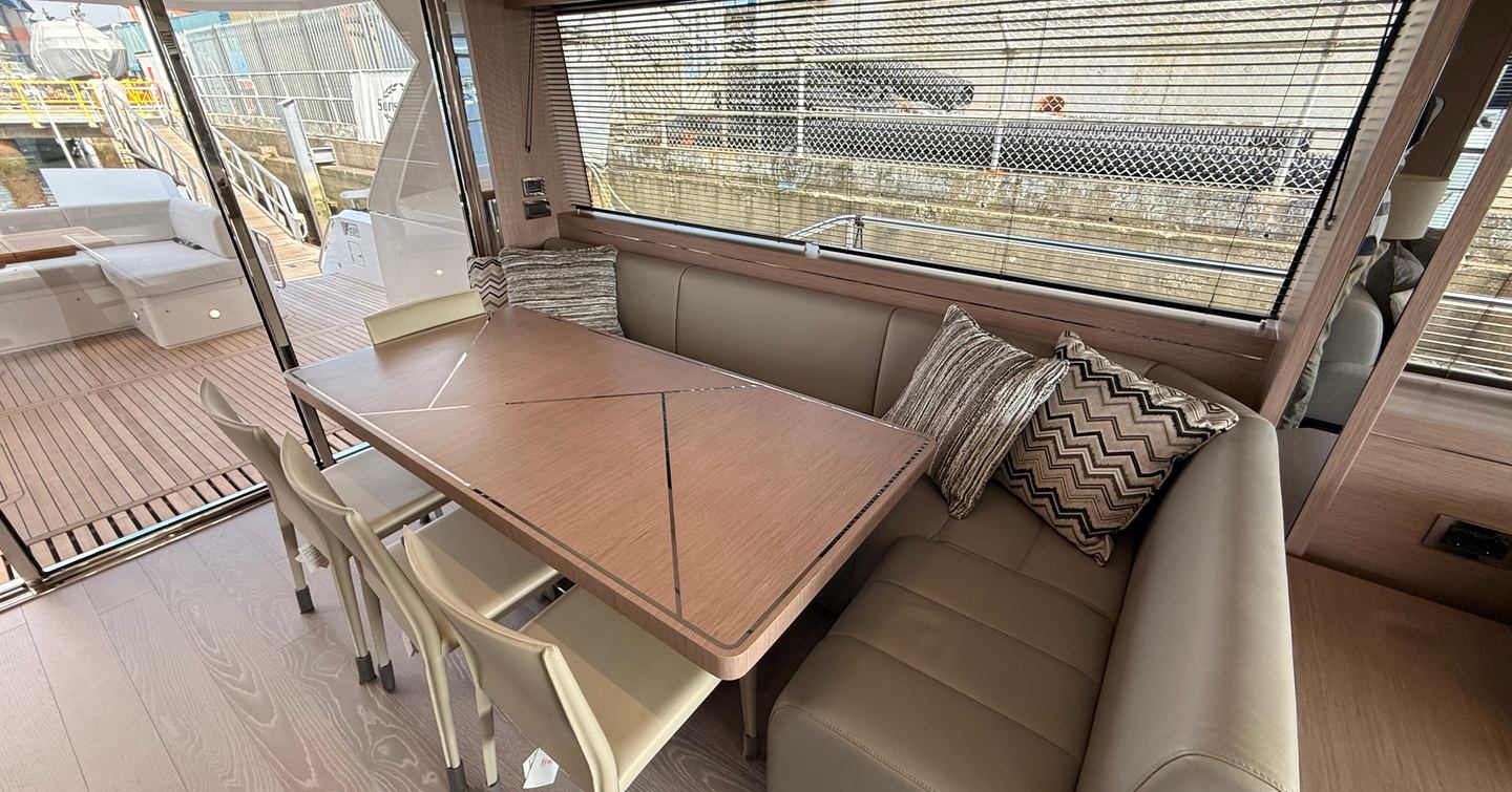 Sunseeker-76-Yacht-Review-dinette