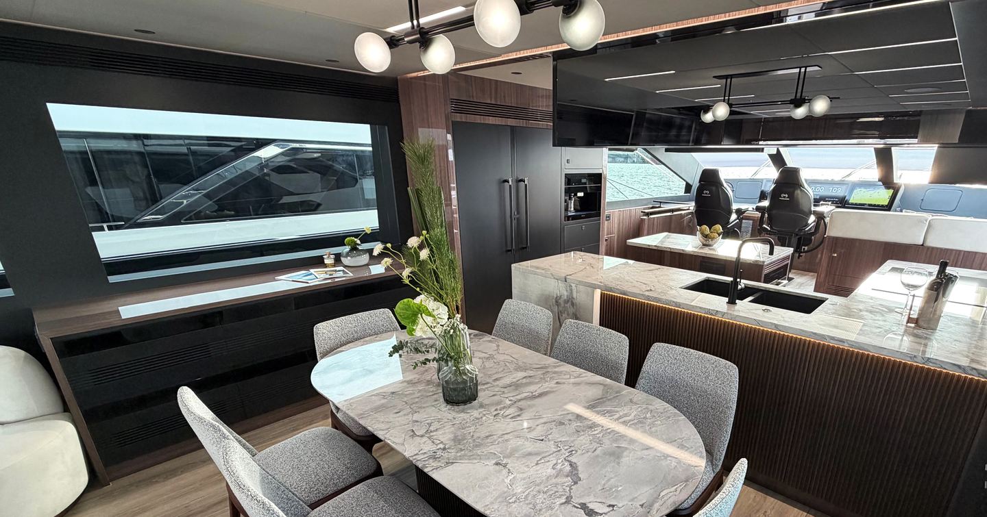 Horizon ES88 motor yacht KEΦI interior marbled dining table and L-shaped galley