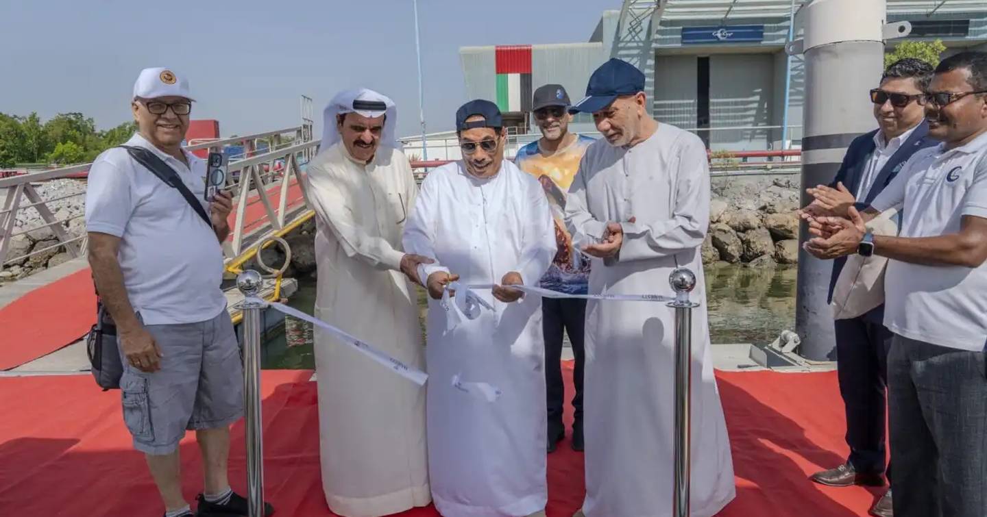 Ribbon cutting by new Majesty 60 yacht owners 