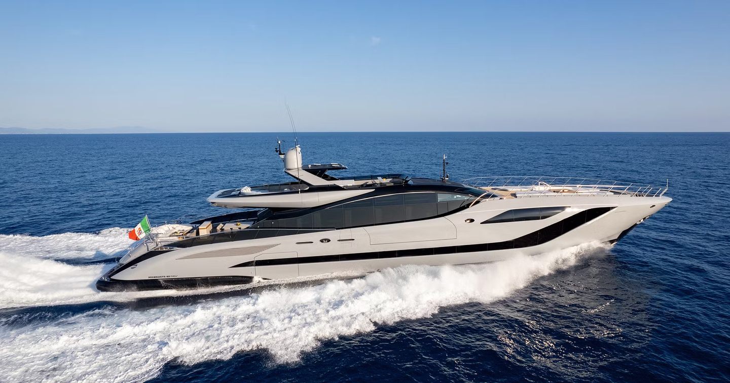 Mangusta 165 REV powered by Kongsberg Maritime's Kamewa waterjets