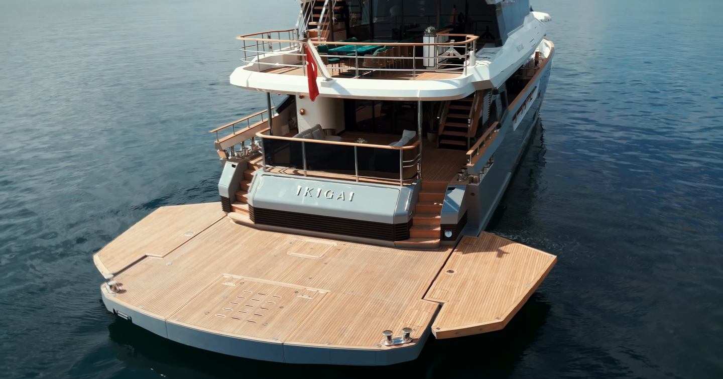 Sirena 118 stern with fold-down beach club terraces deployed