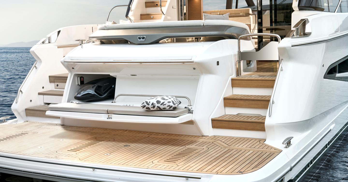 Princess motor yacht F58 stern view of swim platform 