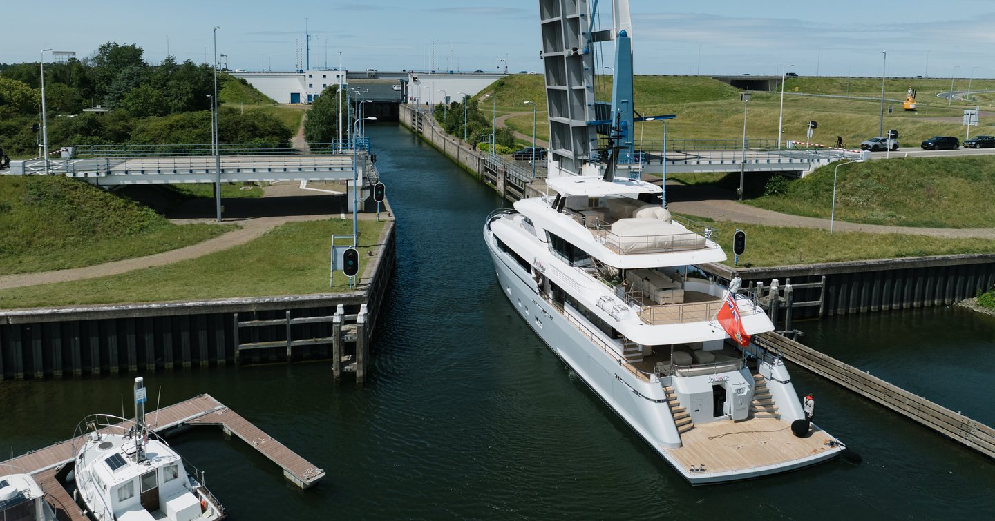 Moonen 122 Martinique Superyacht Lollipop under bridge in canals 