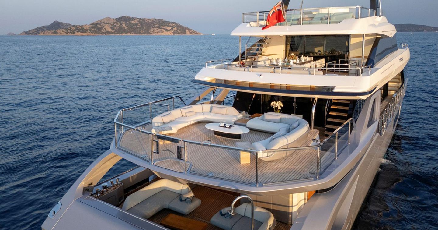 Superyacht Azimut Grande Trideck Tamanya aft decks 