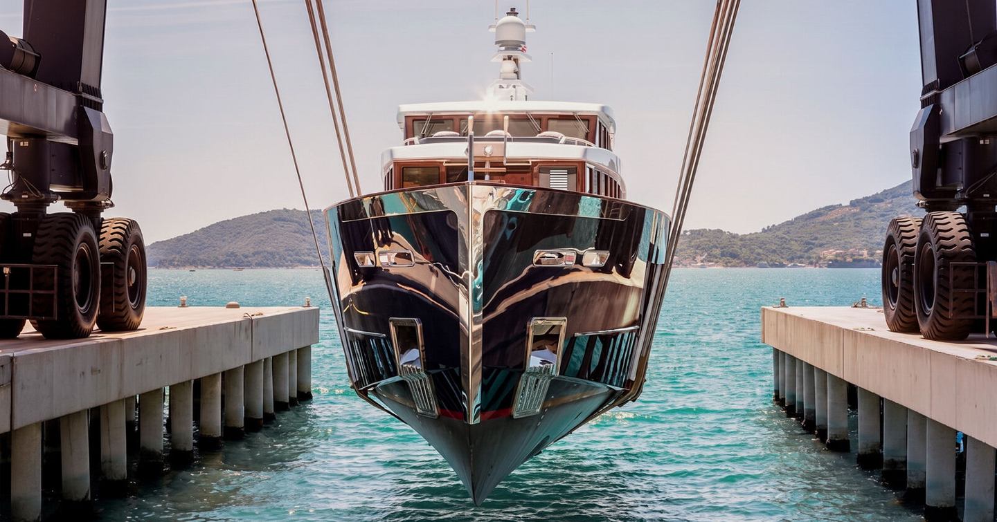 First Picchiotti Gentleman 24 suspended above the water 