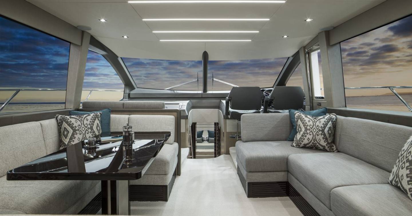 Flybridge yacht Sunseeker Manhattan 66