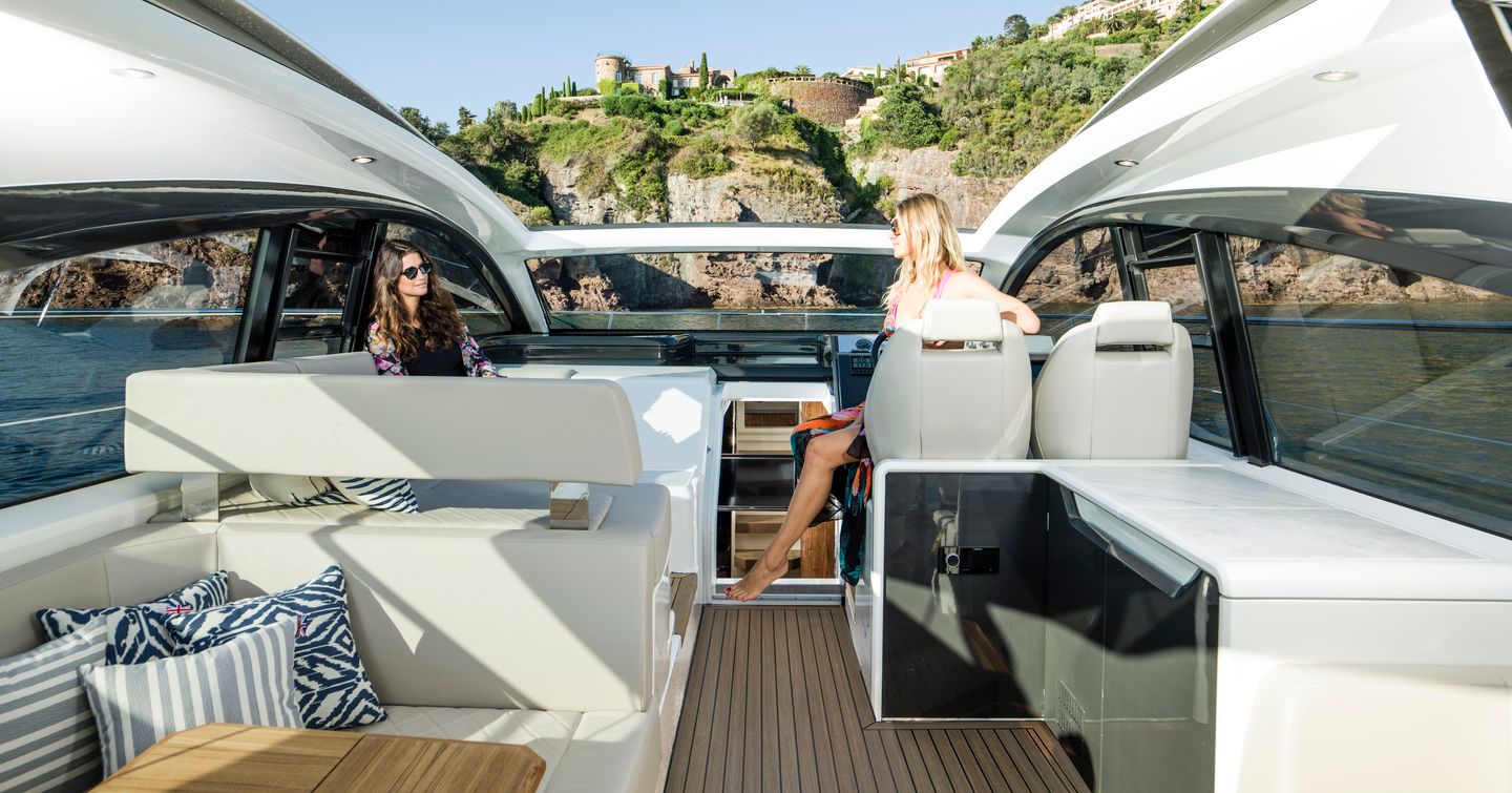 Fairline Targa 45 Open design 