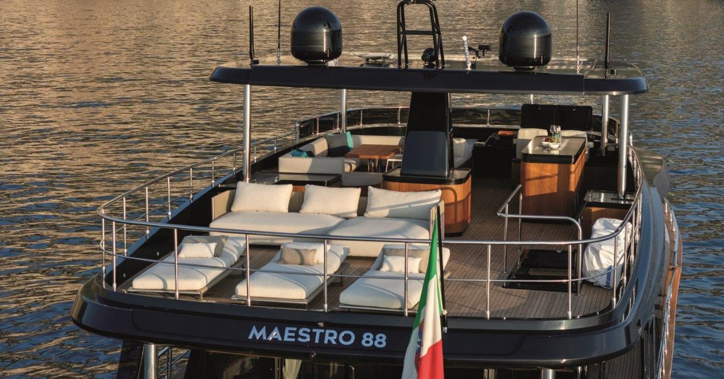 Apreamare Maestro 88 flybridge