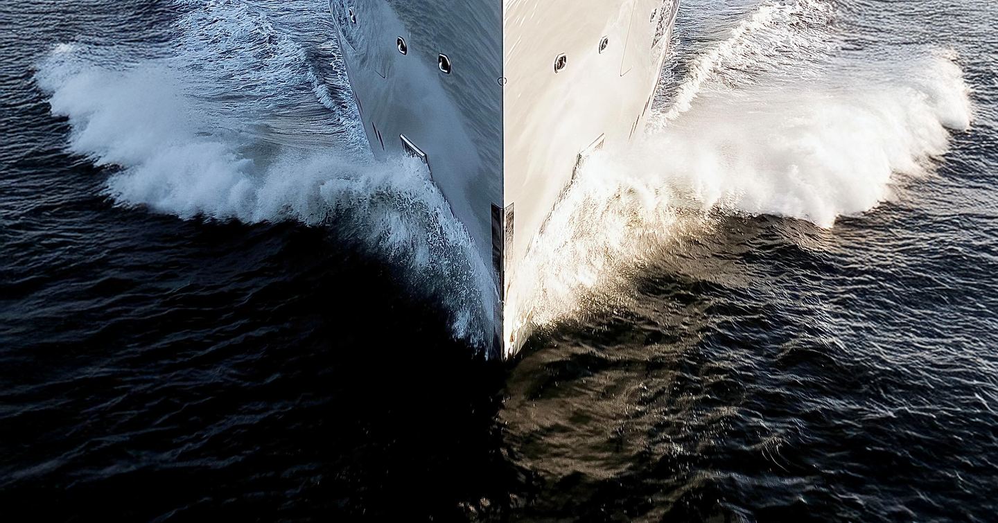 Superyacht Moonrise under way