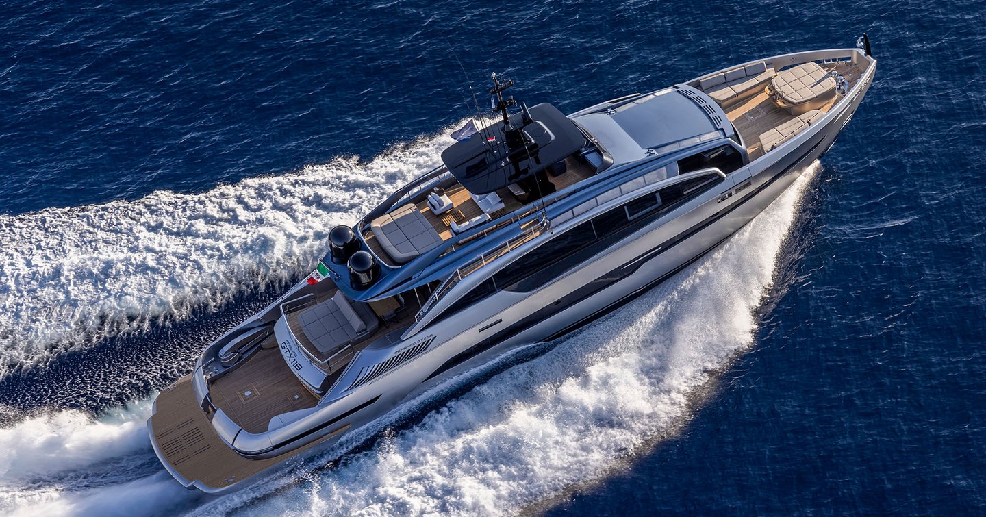 Pershing GTX116 motor yacht under way