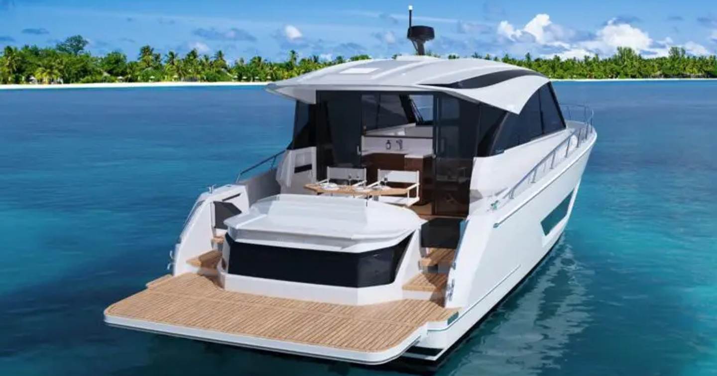 Rendering of Maritimo S50 motor yacht stern