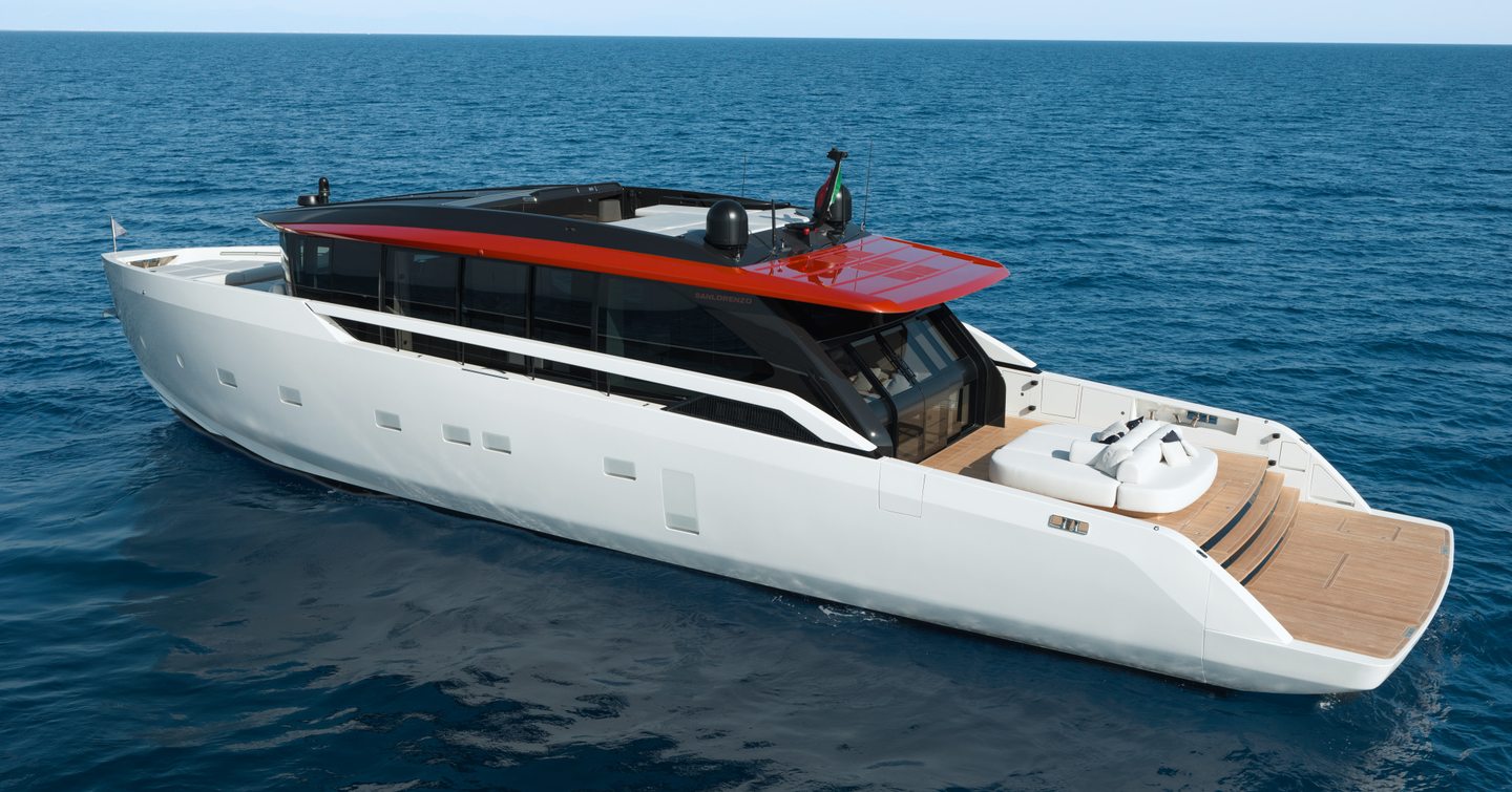 Sanlorenzo SP922 motor yacht at anchor