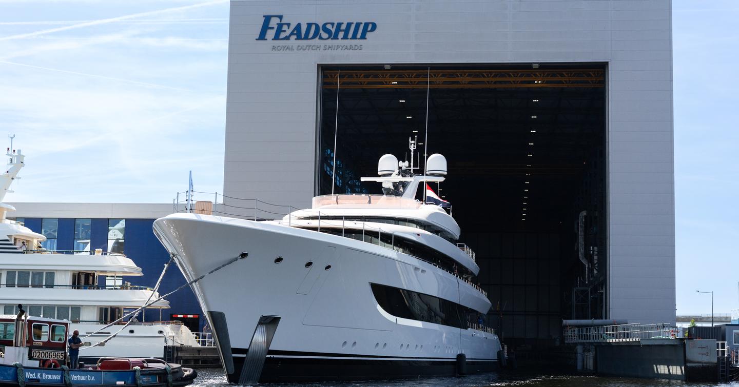 Superyacht Stella M leaving Feadship shipyard