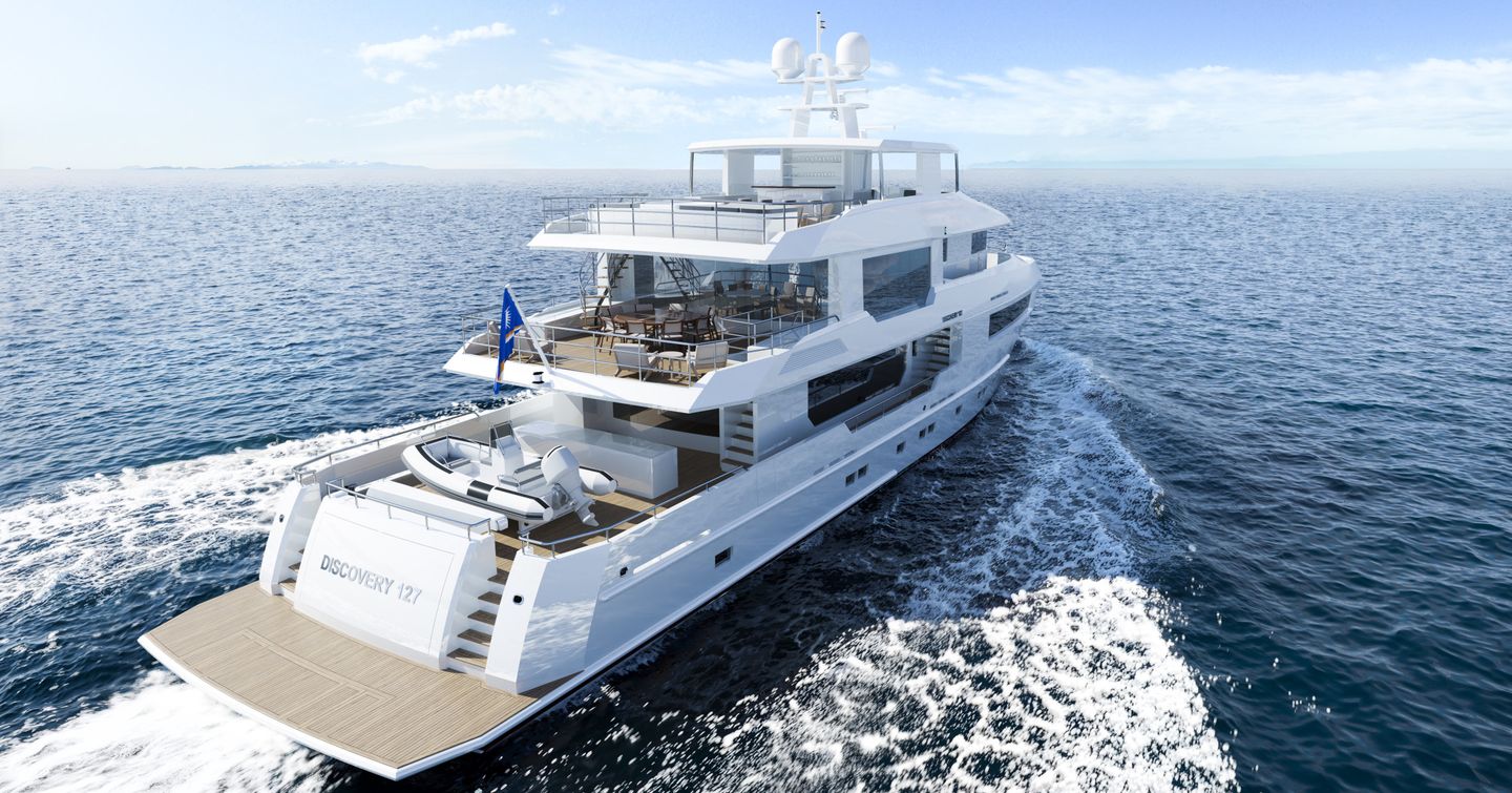 A render looking at the stern of the Cheoy Lee 127 Discovery running through a flat sea