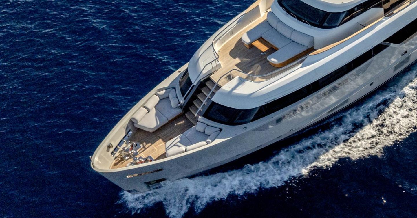 Motor yacht Speranza II's foredeck with seating 