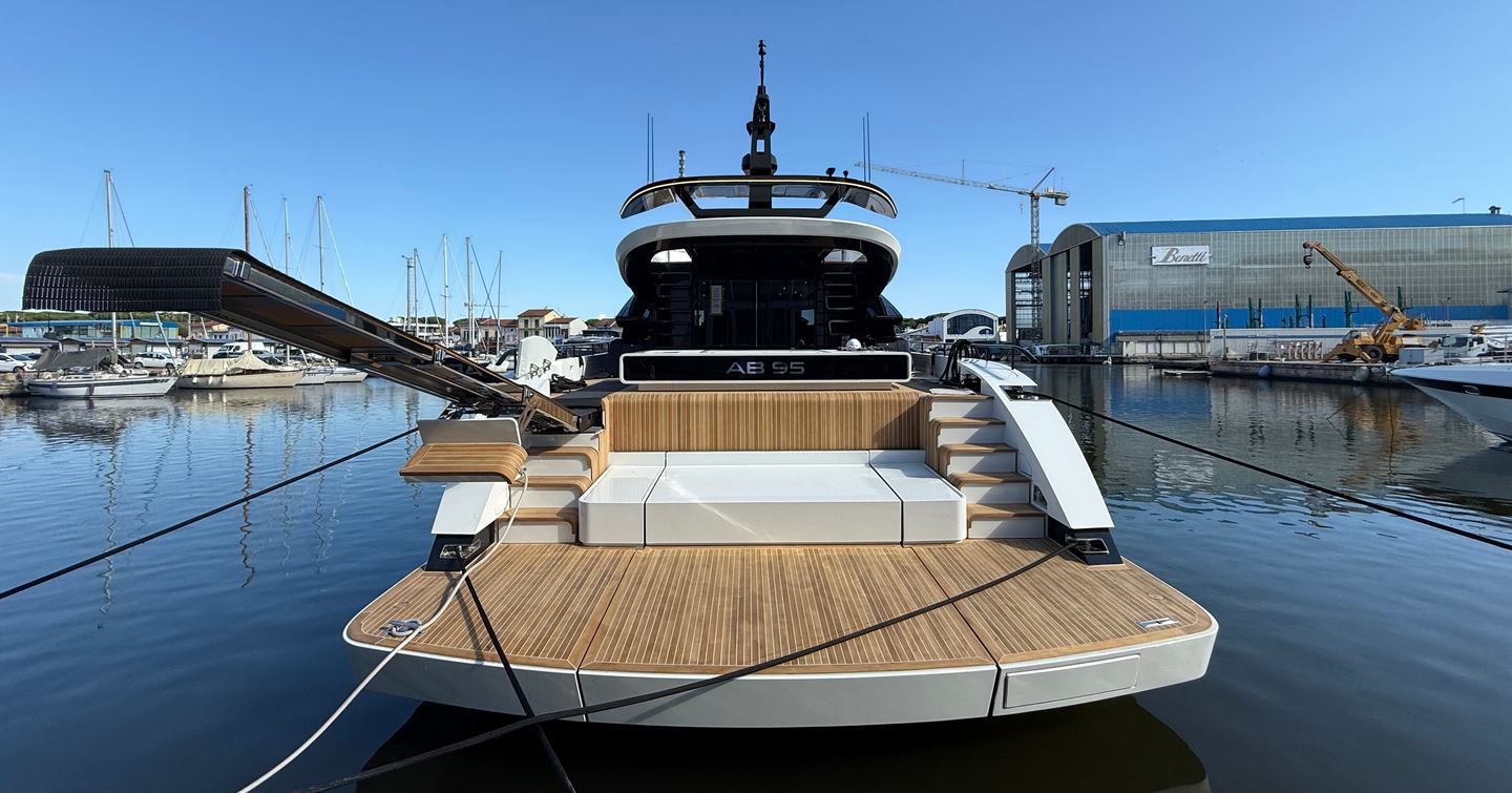 AB Yachts AB 95 superyacht beach club with integrated stairs